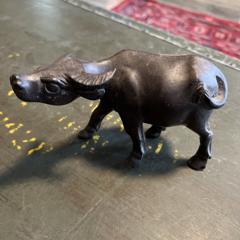 Vintage 6" x  3.75" AFRICAN Carved Wood Sculpture of a Water Buffalo TRFR